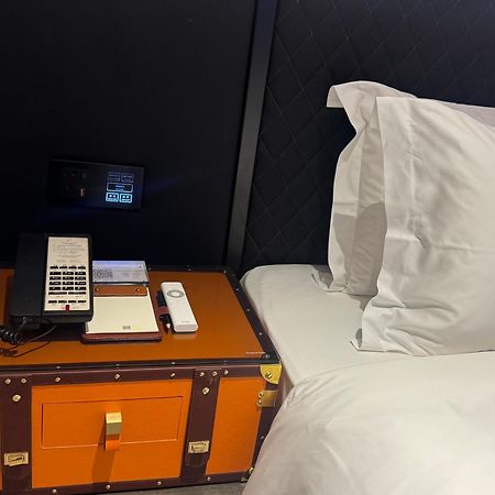 Paco Hotel Datang Metro Canton Extérieur photo